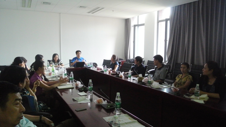 beat365官方网站院举行英语双学位双专业和大学英语教学教务联系会议2